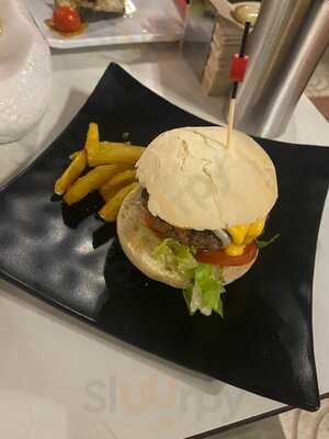 Vinatería La Cava Roquetas