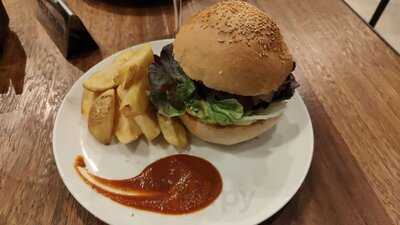 Mala Gissona Beer House Gros