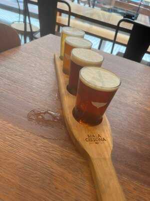 Mala Gissona Beer House Gros