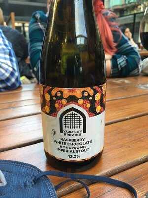 Mala Gissona Beer House Gros