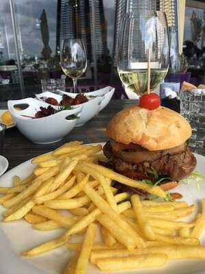 Lila Portals Beach Restaurant & Bar