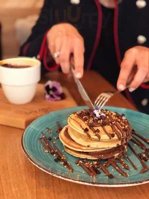 Savage - Brunch & Bowls