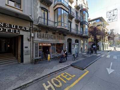 Apple Cafe Restaurant