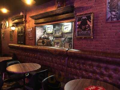 Hatman's British Bar