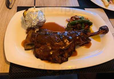 Dos Pins Grill Restaurant