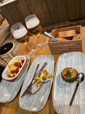 La Cantina Vinos Y Viandas