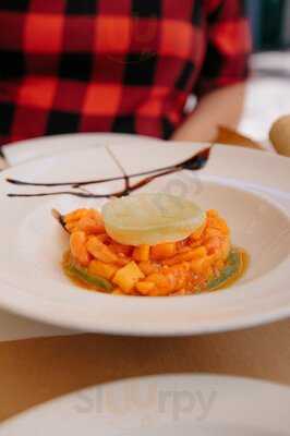 Santo Pecado Cocktails & Grill