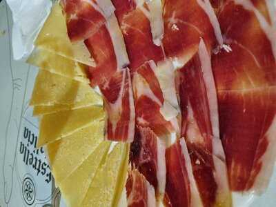 Meson Vinoteca Lubre