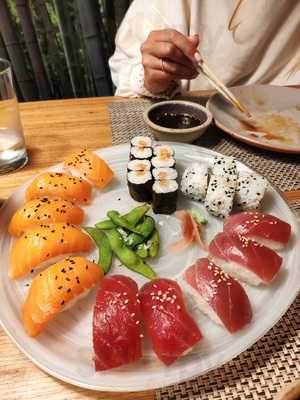 Wasabee Sushi Bar
