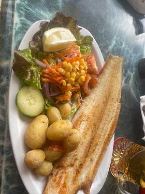 Maria's Pool Bar Restaurant