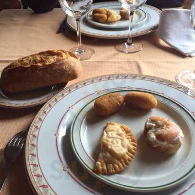 Meson El Sol Y Hotel Santa Teresa