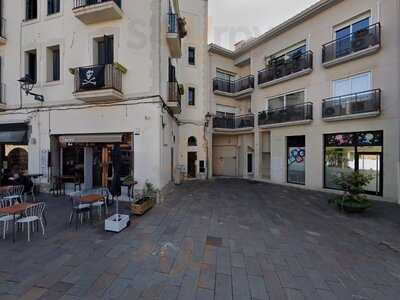 Mitja Lluna Cafe Bar