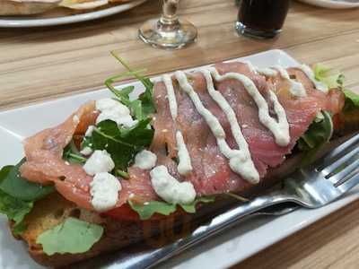 La Piazza Fresh Pizza