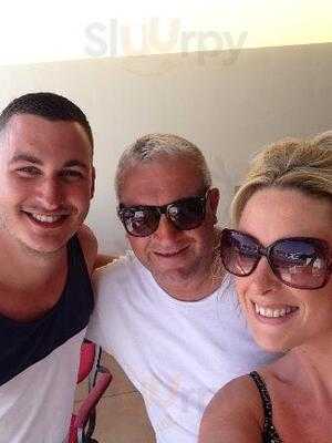 S & G Sports & Cafe Bar