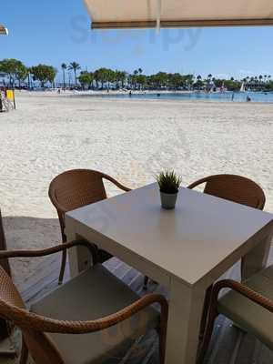 Pippers Restaurant & Sushi Bar