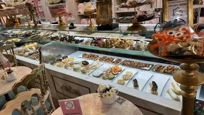 Martinez Delicatessen