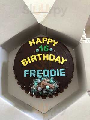 The Cake Shop - Pueblo Marinero