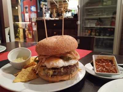 Talos Bar Restaurant Lounge Jardí