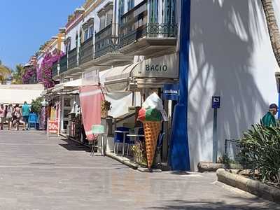 Bacio Pastifrulligelleria