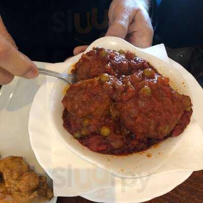 Can Tixedo Art Café