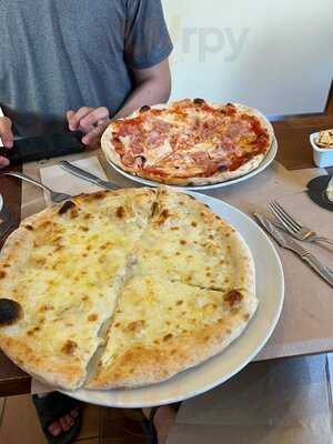 Restaurante La Piccola Italia Scq