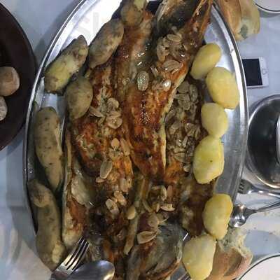 Restaurante El Portón