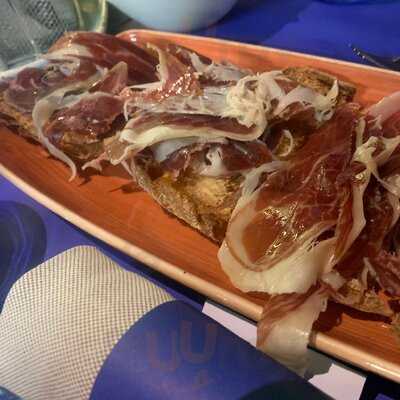 Indigo Restaurant & Lounge