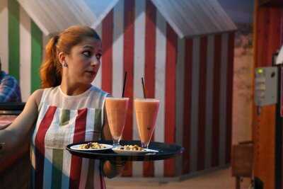 La Playa Bajo De Guía