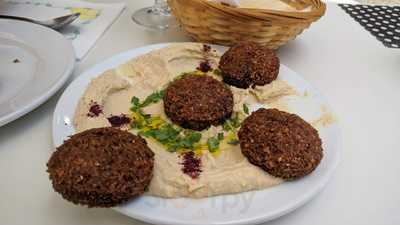 Al Batool Café & Restaurante Arabe