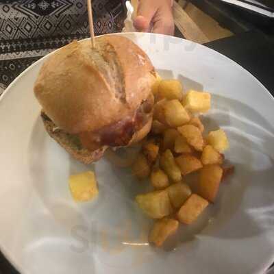 Hostal Puerta Del Alcazar