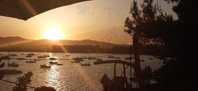 Patchwork Roof Top Restaurant Sa Punta