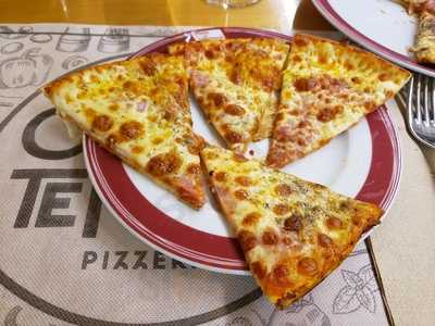 Pizzeria La Competencia