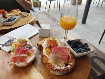 Meson Lo Nuestro - Photo 7