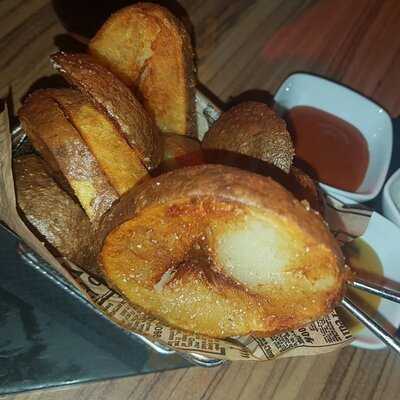 Belmondo Kitchen & Bar