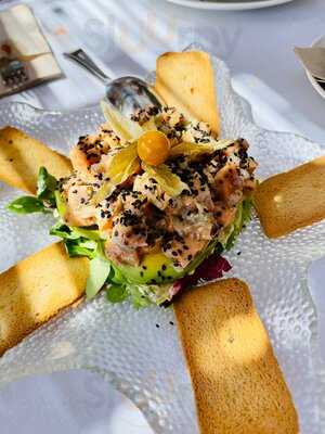 Costacabria Restaurante En El Mar