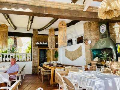 Costacabria Restaurante En El Mar