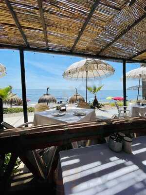 Costacabria Restaurante En El Mar