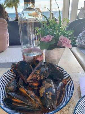 Magnus Playa Bistros