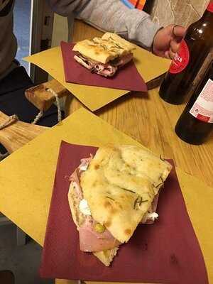 Savoi Stuzzicheria E Paninoteca