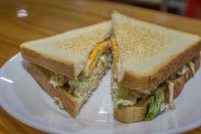 Carmelo's Burguer Pizza