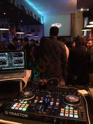 Le Clan Música Y Tapas