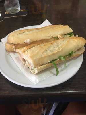 Manhattan Snack & Cocktail