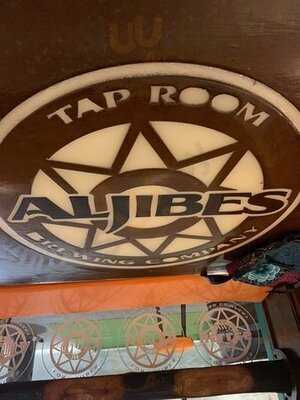Los Aljibes Tap Room