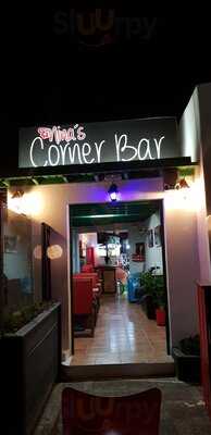 Nina’s Corner Bar