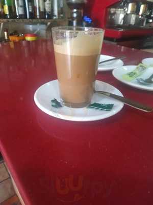 Bar Cafeteria La Roja