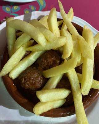 Las Brasas Flamenco Bar