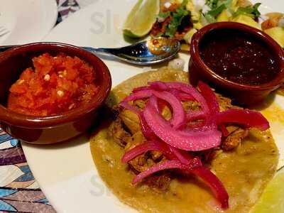 El Tecolote Antojitos Mexicanos