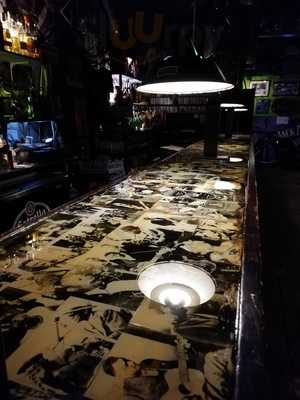 Cambalache Bar Rock & Roll