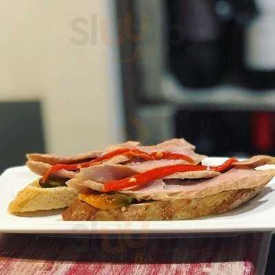 El Descorche, Tapería Y Vinoteca