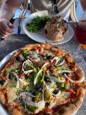 Chameli's Café & Restaurant